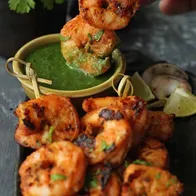 Tandoori prawn skewers